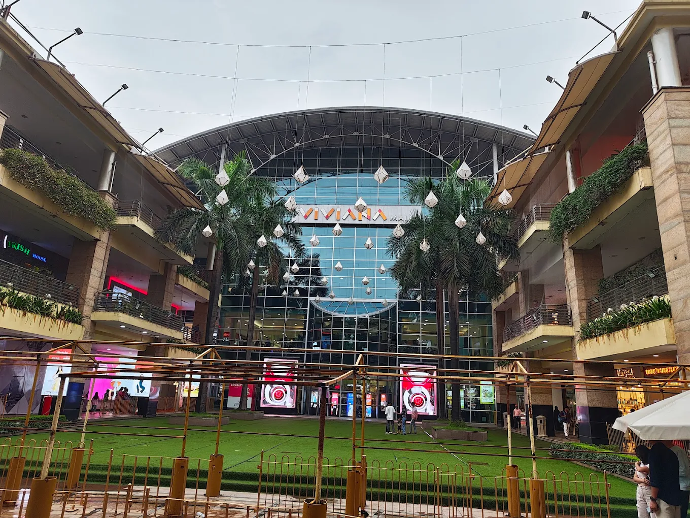 Lake Shore Mall – Thane